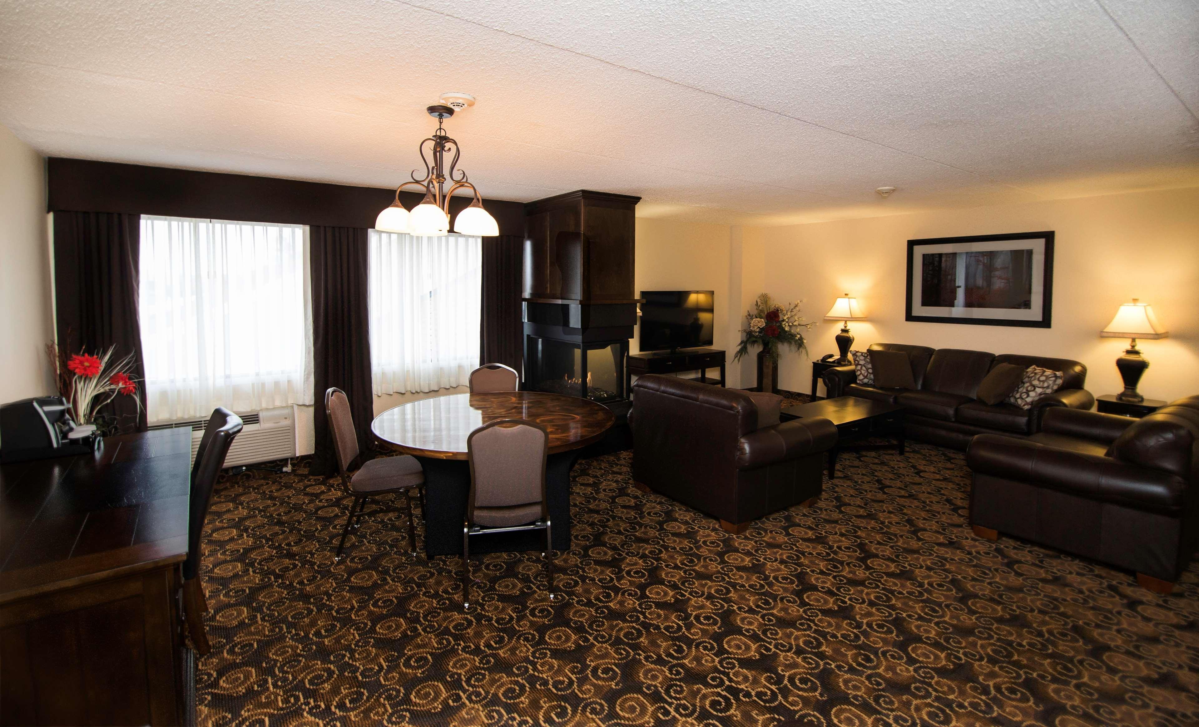 Best Western Plus Dryden Hotel And Conference Centre Exterior photo