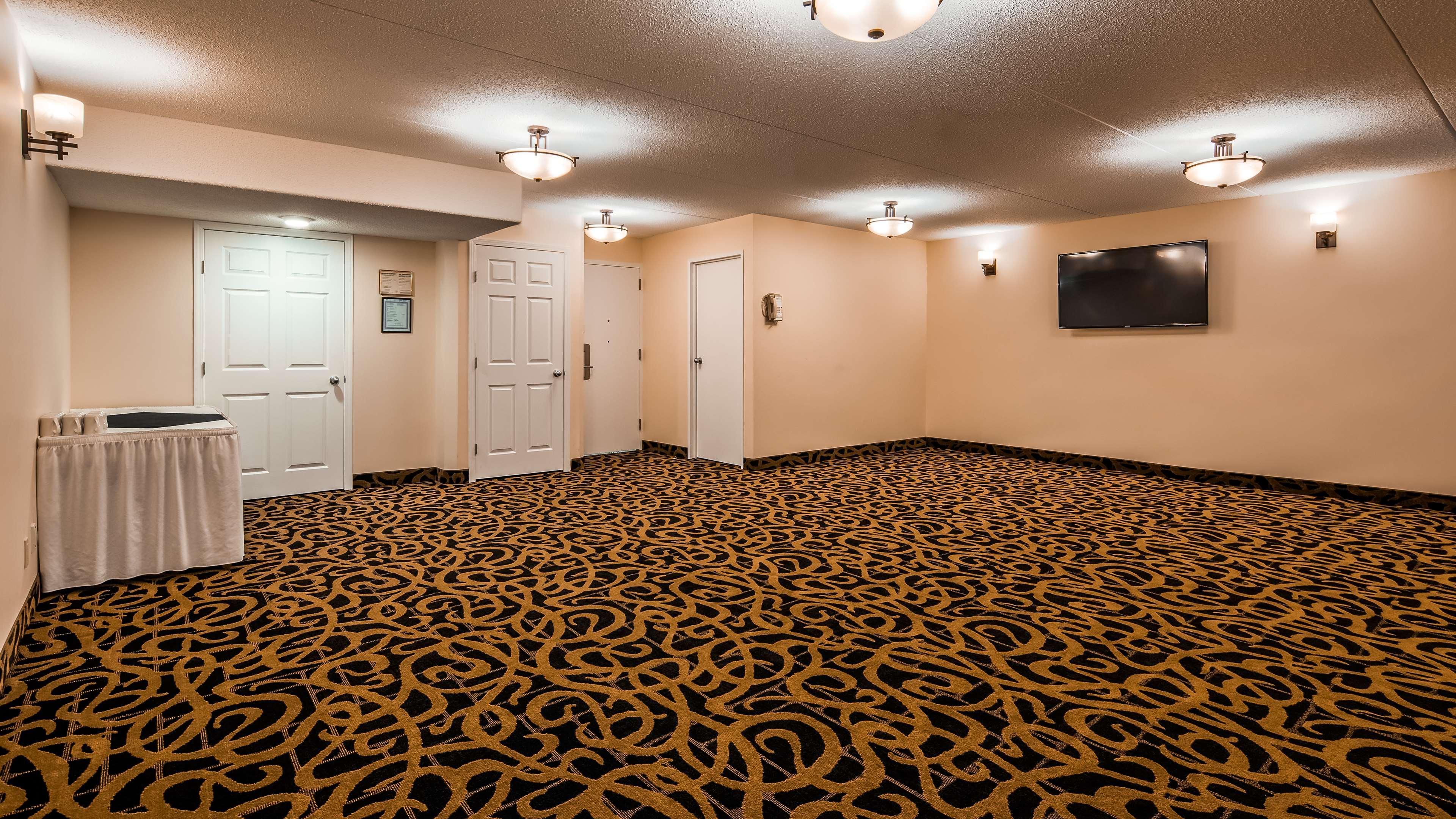 Best Western Plus Dryden Hotel And Conference Centre Exterior photo