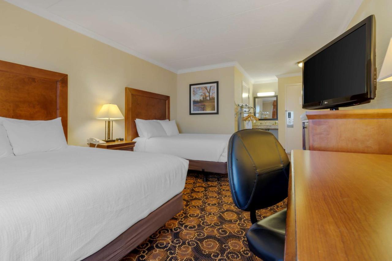 Best Western Plus Dryden Hotel And Conference Centre Exterior photo